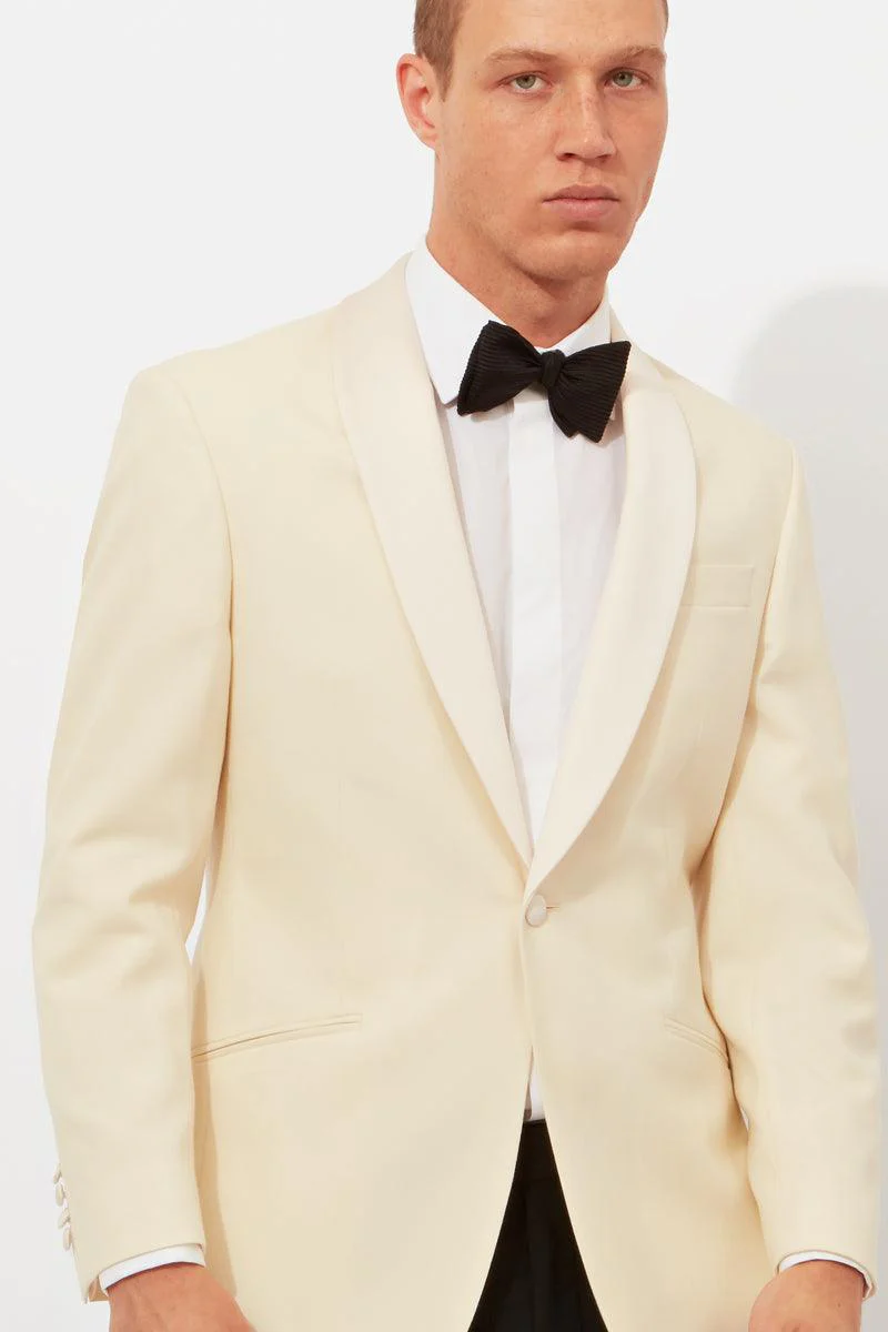Ivory Shawl Lapel Evening Suit - Image 4